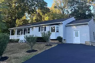 246 Vine Pl, Stafford, VA 22554 - Photo 5