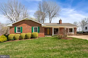 910 Carol Ln, Fredericksburg, VA 22405 - Photo 1