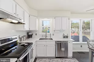 26 Owen St, Stafford, VA 22556 - Photo 3