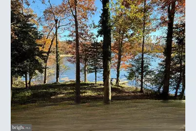 1070 Lakeview Dr, Stafford, VA 22556 - Photo 1