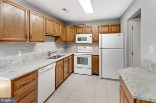 316 Surry Ln, Stafford, VA 22556 - Photo 11