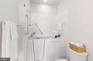 76 Gladstone Dr, Fredericksburg, VA 22406 - Photo 21