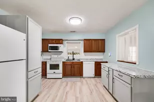 1138 Lakeview Dr, Stafford, VA 22556 - Photo 7