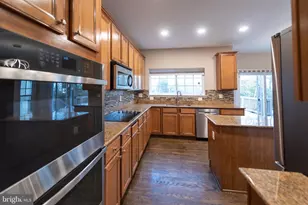 43 Wiltshire Dr, Stafford, VA 22554 - Photo 3