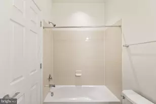 33 Denison St, Fredericksburg, VA 22406 - Photo 17