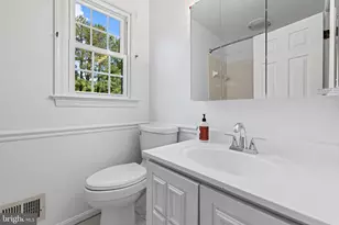 309 Ingleside Dr, Fredericksburg, VA 22405 - Photo 39
