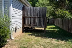 209 E Chatham St, Fredericksburg, VA 22405 - Photo 3