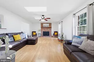 860 Hartwood Rd, Fredericksburg, VA 22406 - Photo 3