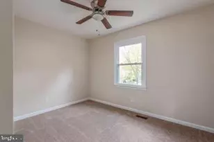1013 Eastern View Dr, Fredericksburg, VA 22405 - Photo 9