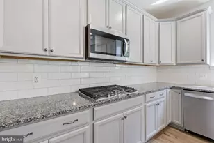 60 Legacy Ln, Fredericksburg, VA 22406 - Photo 15