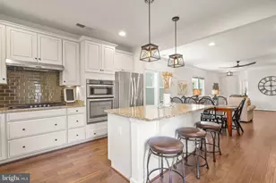 19 Point Bluff St, Fredericksburg, VA 22406 - Photo 13