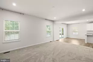 124 Brooke Village Dr, Fredericksburg, VA 22405 - Photo 13
