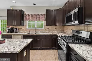 51 Basalt Dr, Fredericksburg, VA 22406 - Photo 3
