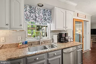 71 Spring Lake Dr, Stafford, VA 22556 - Photo 5