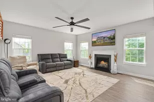 22 Granville Dr, Fredericksburg, VA 22405 - Photo 13