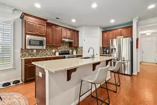 201 Long Point Dr, Fredericksburg, VA 22406 - Photo 5