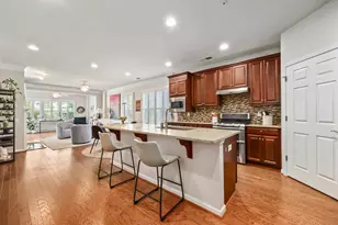 201 Long Point Dr, Fredericksburg, VA 22406 - Photo 5
