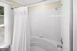 10 N Pointe Dr, Fredericksburg, VA 22405 - Photo 35