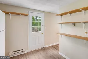 1047 Lakeview Dr, Stafford, VA 22556 - Photo 9