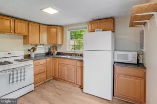 1047 Lakeview Dr, Stafford, VA 22556 - Photo 7