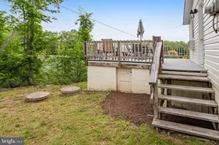 1047 Lakeview Dr, Stafford, VA 22556 - Photo 19