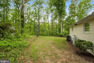 1047 Lakeview Dr, Stafford, VA 22556 - Photo 3