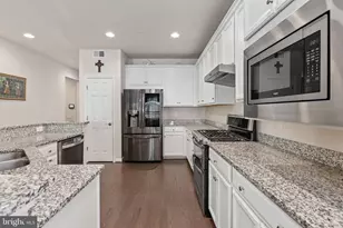 6036 Avery Pt Dr, Fredericksburg, VA 22406 - Photo 13