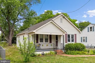 205 E Chatham St, Fredericksburg, VA 22405 - Photo 1