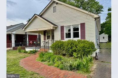 205 E Chatham Street, Fredericksburg, VA 22405 - Photo 3