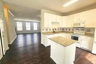 303 Dundee Pl, Fredericksburg, VA 22405 - Photo 5