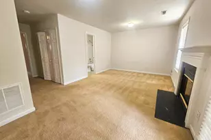 303 Dundee Pl, Fredericksburg, VA 22405 - Photo 3