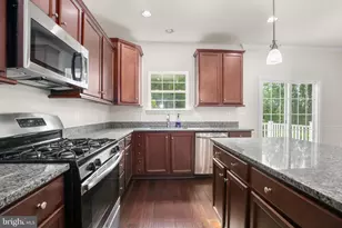304 Tree Line Dr, Fredericksburg, VA 22405 - Photo 17