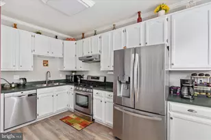 406 Ben Neuis Pl, Fredericksburg, VA 22405 - Photo 7