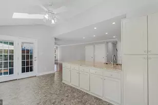 153 Basalt Dr, Fredericksburg, VA 22406 - Photo 5