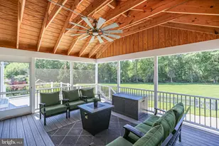 8 Country Manor Dr, Fredericksburg, VA 22406 - Photo 33