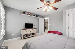 335 Gentle Breeze Cir, Fredericksburg, VA 22406 - Photo 45