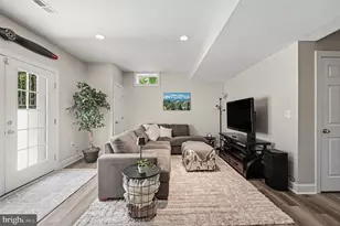 335 Gentle Breeze Cir, Fredericksburg, VA 22406 - Photo 53