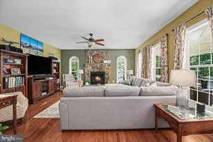 335 Gentle Breeze Cir, Fredericksburg, VA 22406 - Photo 19