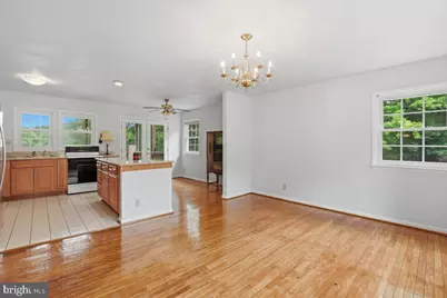 1022 Lakeview Drive, Stafford, VA 22556 - Photo 9