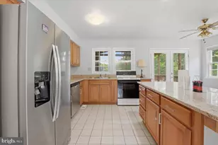 1022 Lakeview Dr, Stafford, VA 22556 - Photo 11