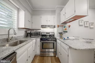 223 Spring Knoll Cir, Fredericksburg, VA 22405 - Photo 17