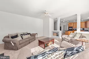 425 Gentle Breeze Cir, Fredericksburg, VA 22406 - Photo 17