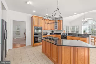 425 Gentle Breeze Cir, Fredericksburg, VA 22406 - Photo 11