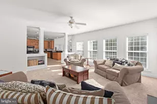 425 Gentle Breeze Cir, Fredericksburg, VA 22406 - Photo 15