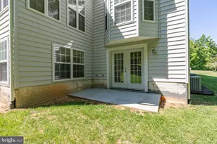 425 Gentle Breeze Cir, Fredericksburg, VA 22406 - Photo 41