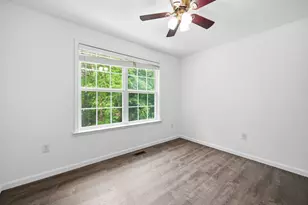 28 Cherry Laurel Dr, Fredericksburg, VA 22405 - Photo 9
