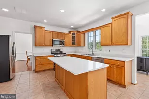 231 Crown Manor Dr, Stafford, VA 22556 - Photo 17