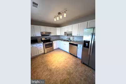 1229 Thomas Jefferson Place, Fredericksburg, VA 22405 - Photo 3