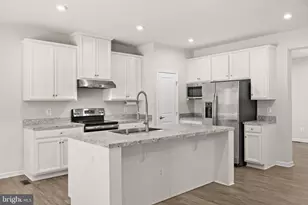 124 Brooke Village Dr, Fredericksburg, VA 22405 - Photo 5
