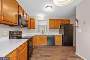 204 Sterling Ct, Stafford, VA 22554 - Photo 3